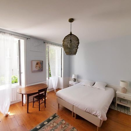 La Maison De Ville 76M2 Avec Terrasse De 22M2 La Rochelle  Exteriér fotografie